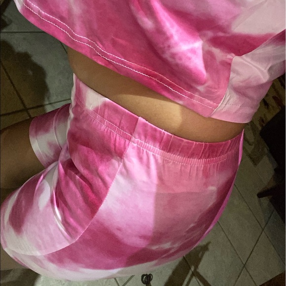 Tie dye short set. Long sleeve top, biker short. - Picture 10 of 10